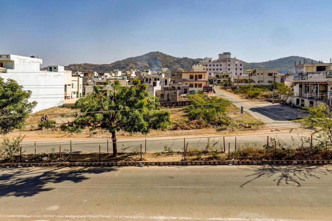 Oyo 67335 Hotel Madhuban Ajmer Exteriör bild